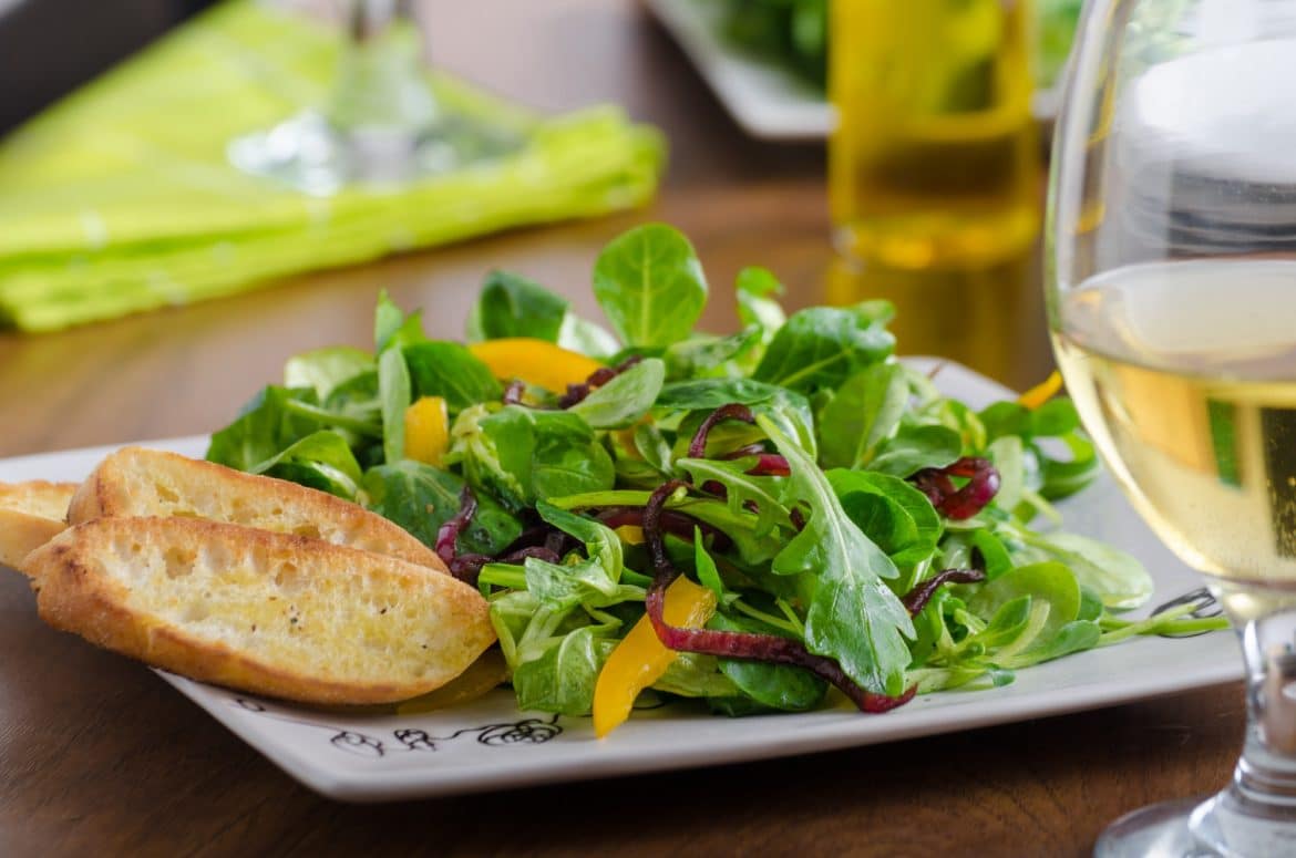 Arugula Spinach Salad With Lemon Dressing